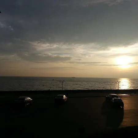 On Boulevard غدينيا
